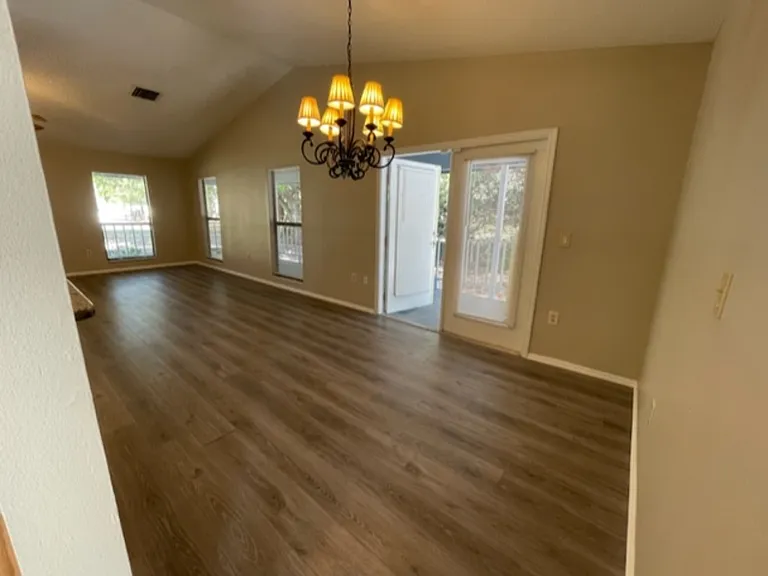 9332 Trevarthon Rd — Photo 11