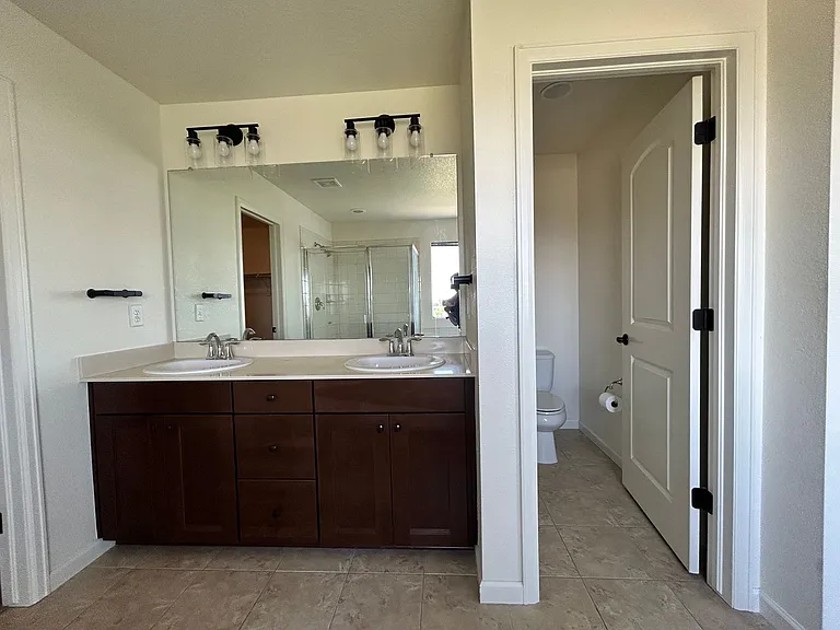 502 W 169th Pl — Photo 25