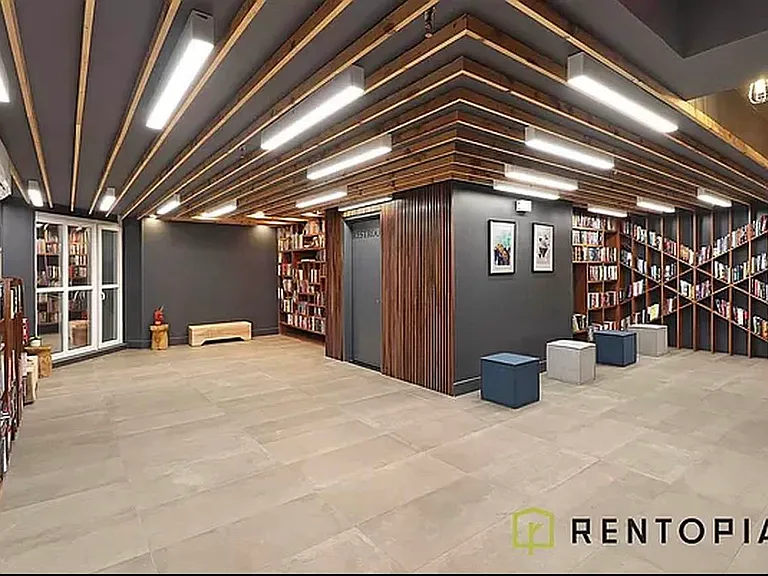 338 Evergreen Ave #304B — Photo 14