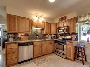 209 Monclay Ct APT 1W, Kirkwood, MO 63122