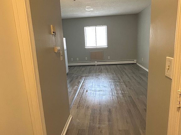 5th image of 1455 Mineral Spring Ave APT 14