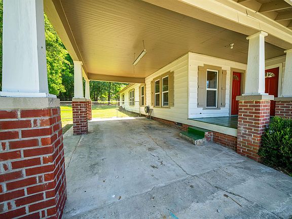 2nd image of 111 N Wyatt Dr
