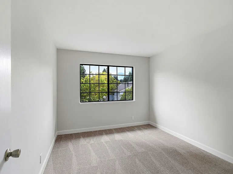 479 Costa Mesa Ter #F — Photo 20