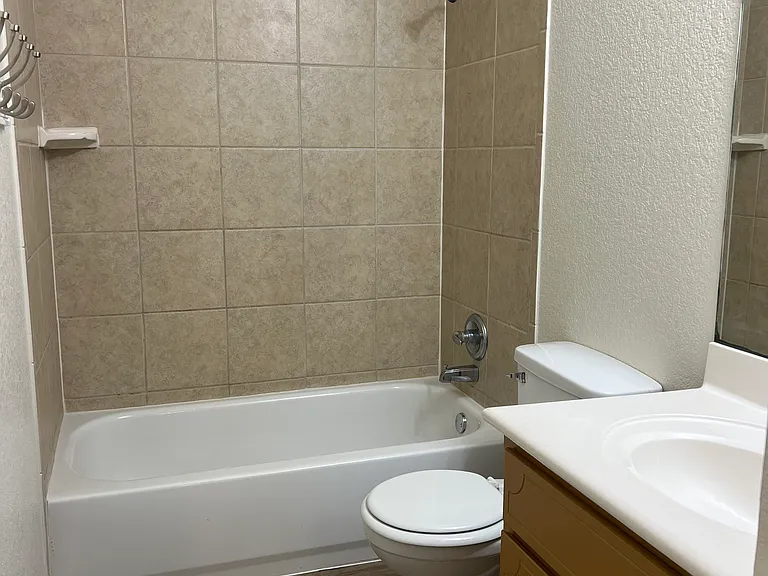 416 Justin Ln #B — Photo 14