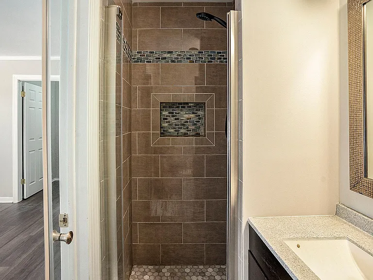2280 Suzann Dr — Photo 20