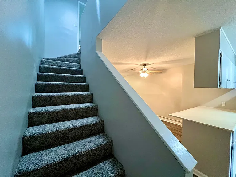 905 Brett Dr #E — Photo 17