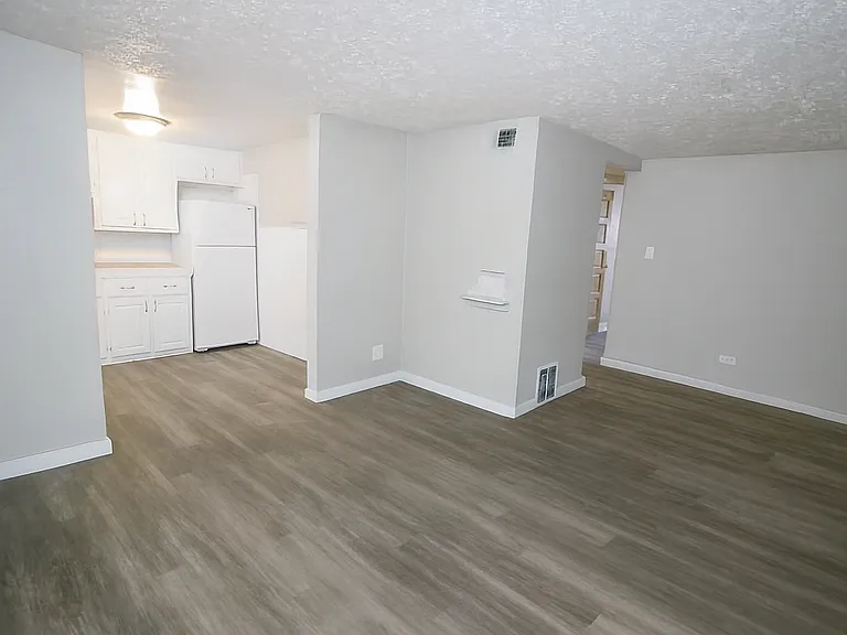 2170 N Franklin St #102 — Photo 3