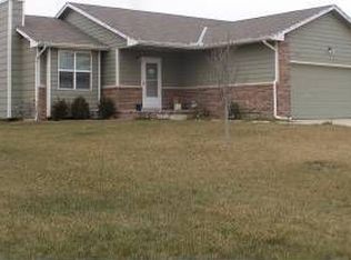 1725 N Wedgewood Ct, Mulvane, KS 67110