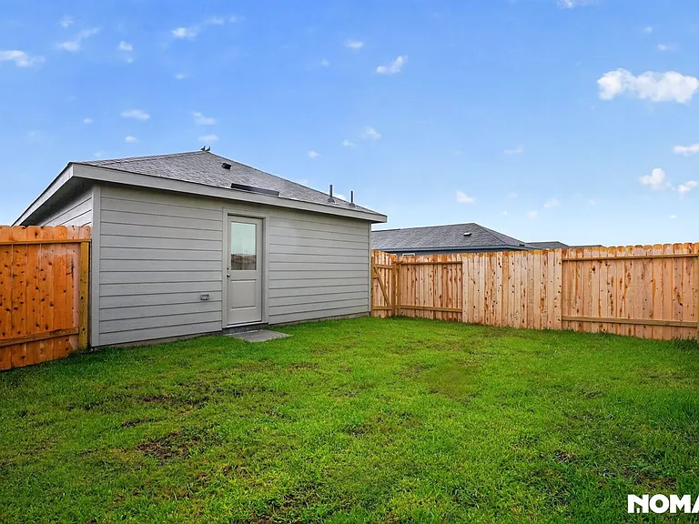 401 County Road 590106 — Photo 24