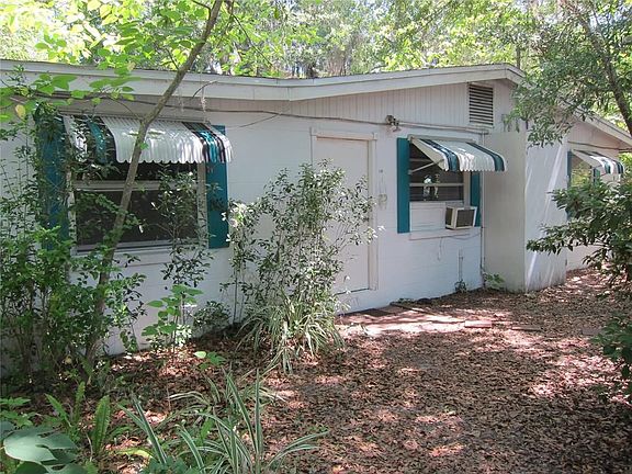 3rd image of 1030 NE 9th St #D