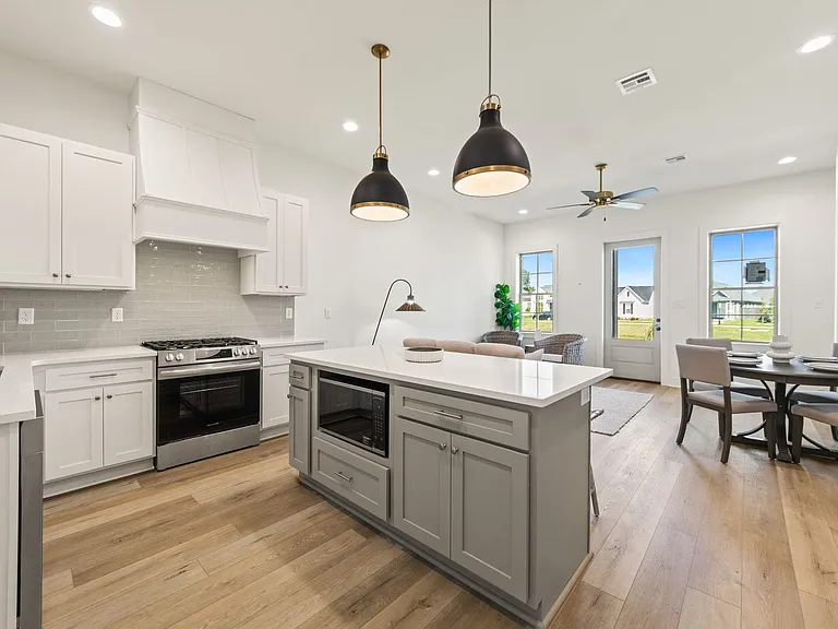 315 Sandstone Ave #205 — Photo 3