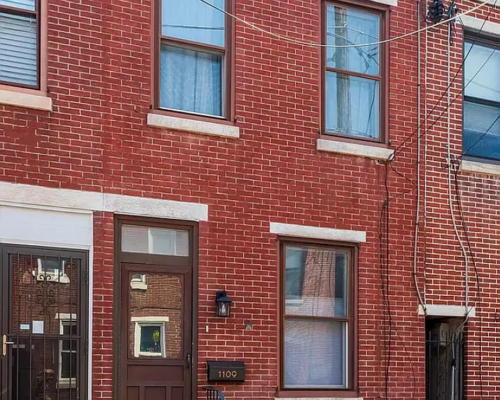 1109 E Wilt St — Photo 1