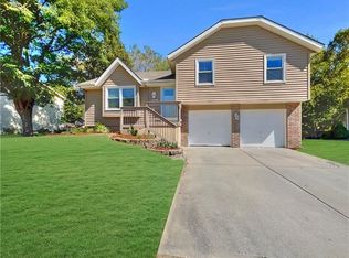 6537 NW Gilly Rd, Kansas City, MO 64152