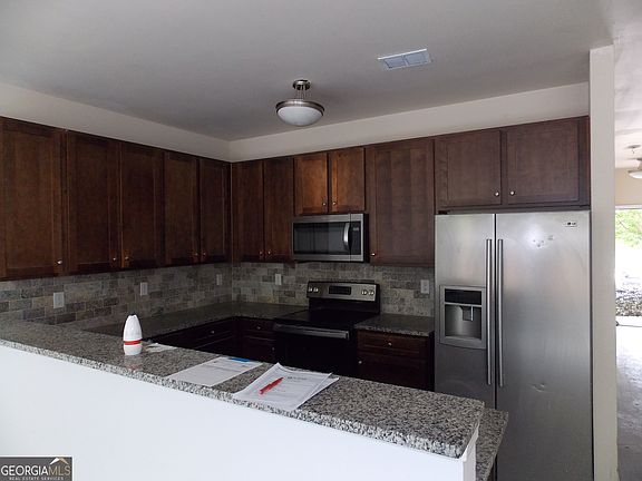 3rd image of 5918 Cassie Dr