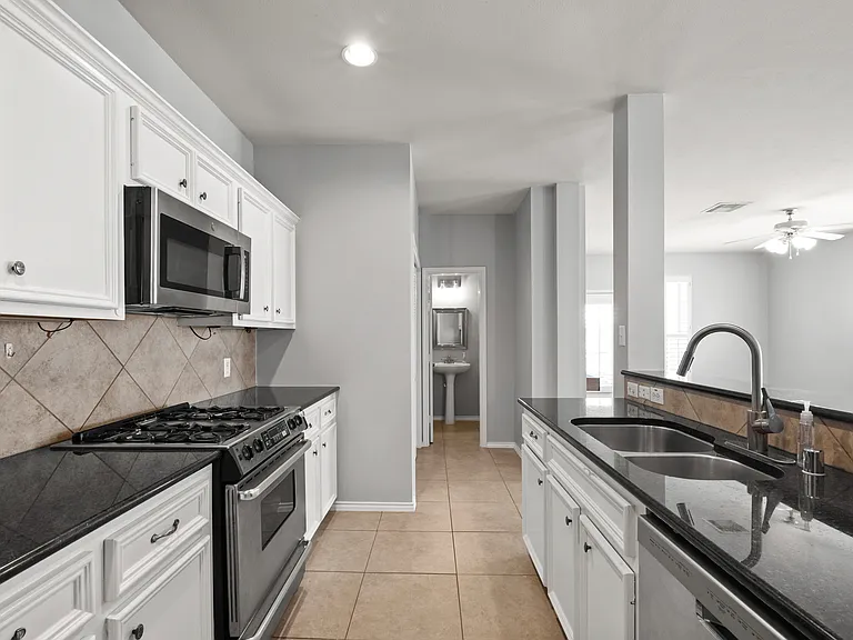 5314 Schuler St — Photo 14