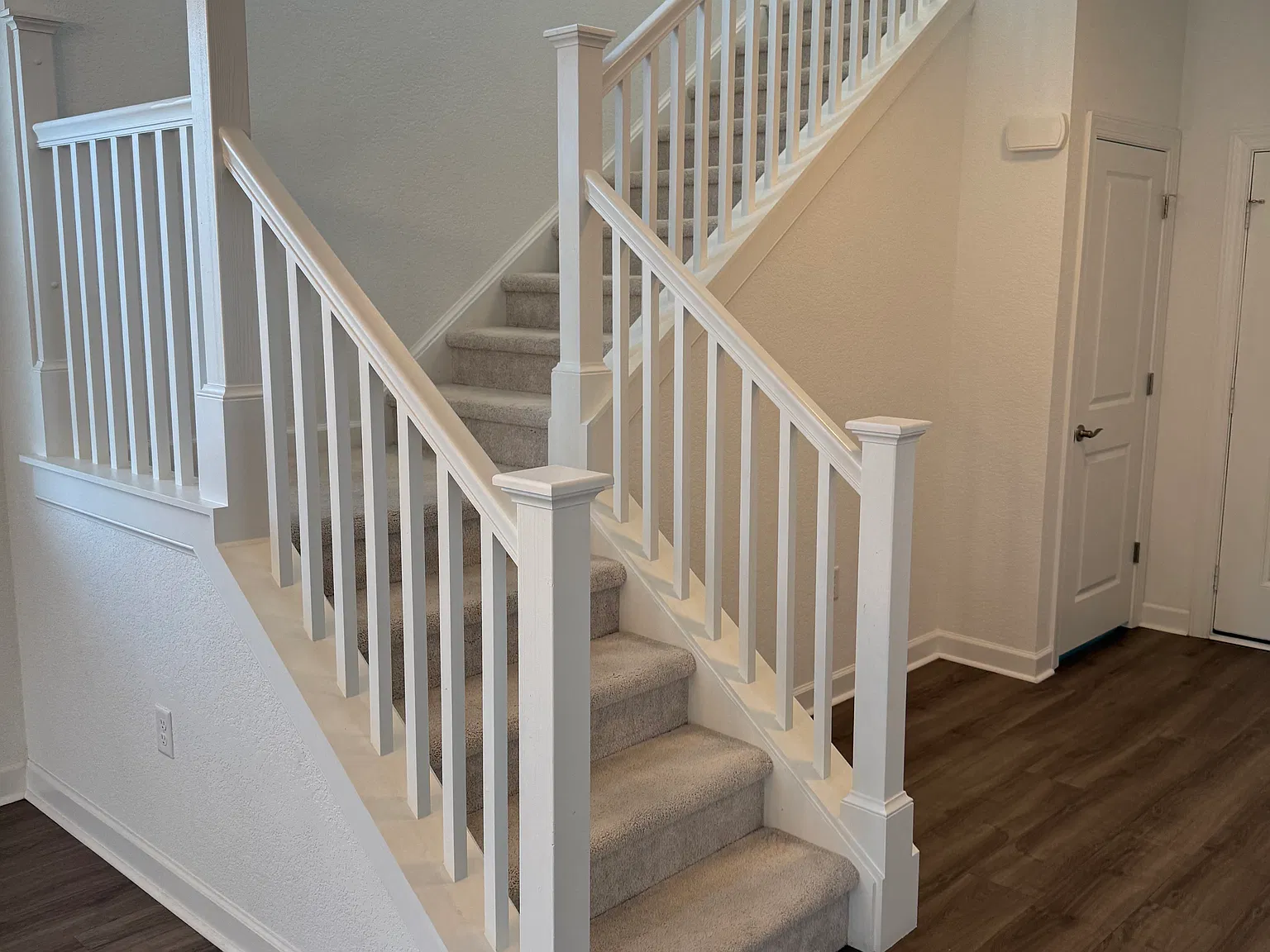 4 bed, 2.5 bath, 2518 sqft, $3,500 — Photo 3