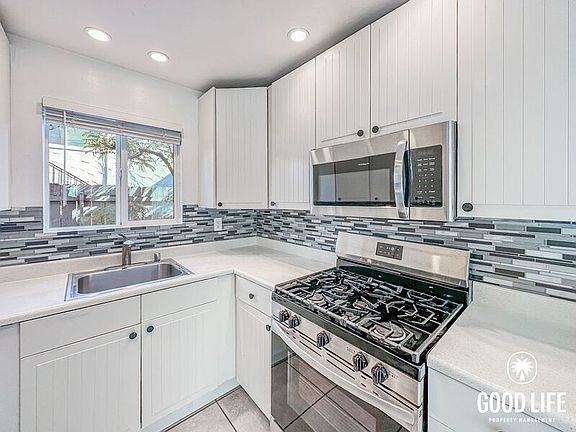 2nd image of 3929 33rd St