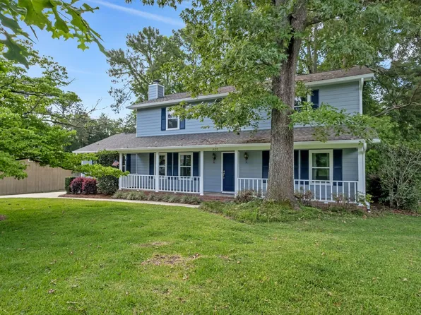 3127 N Shannon Lakes Dr, Tallahassee, FL 32309