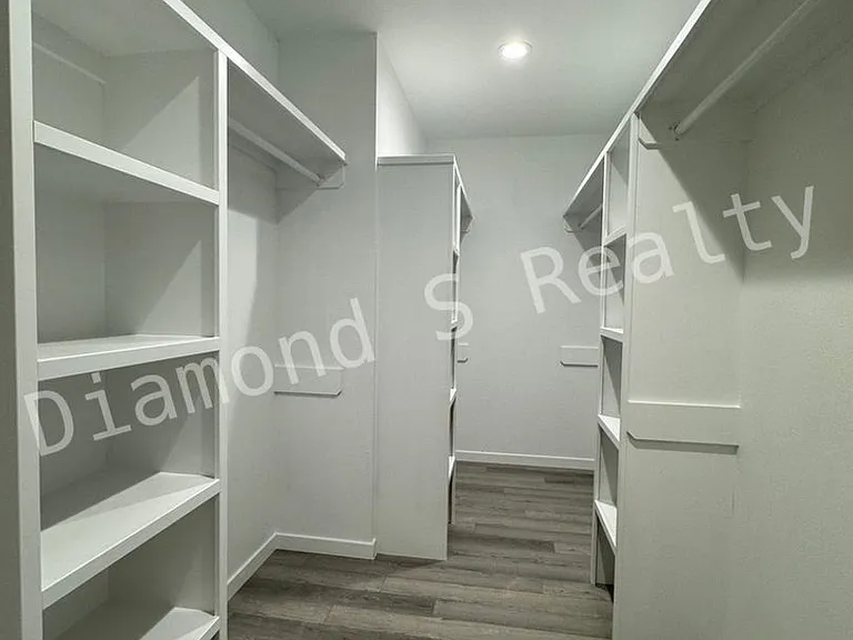 2124 N Bradbury Ln — Photo 24