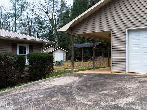 3rd image of 242 Wildwood Cir