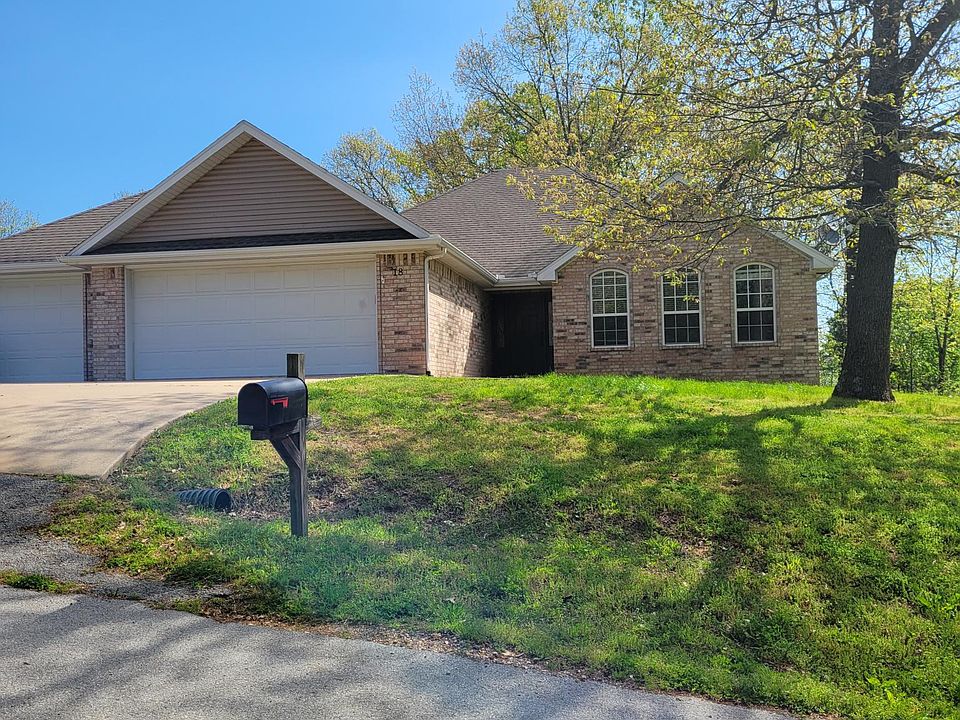 1st image of 18 Warwick Dr