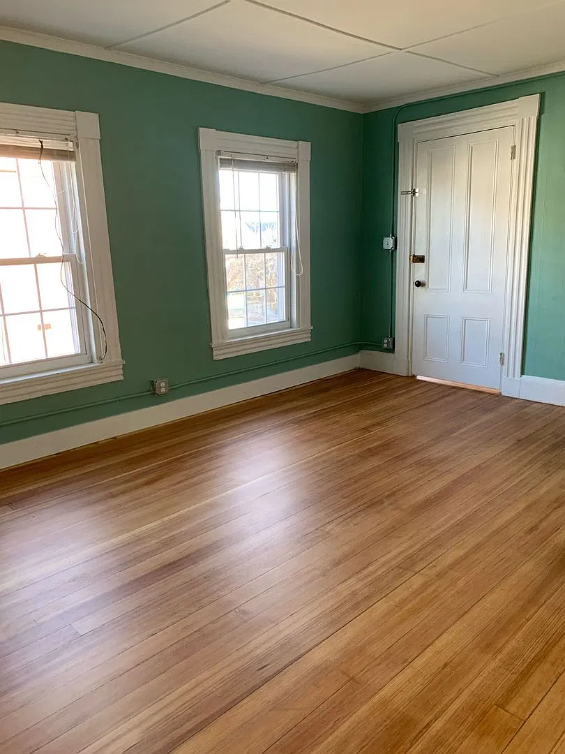 10-12 Lincoln Street — Photo 1