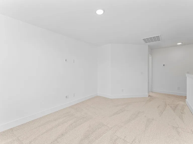 141 Rose Hannah Dr — Photo 25