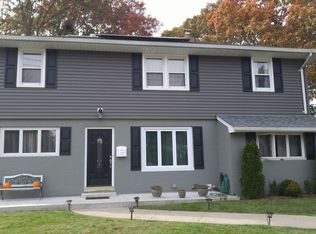 1126 Udall Rd, Bay Shore, NY 11706