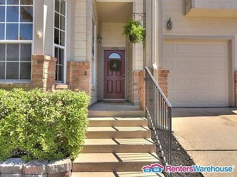 2nd image of 12201 Abbey Glen Ln