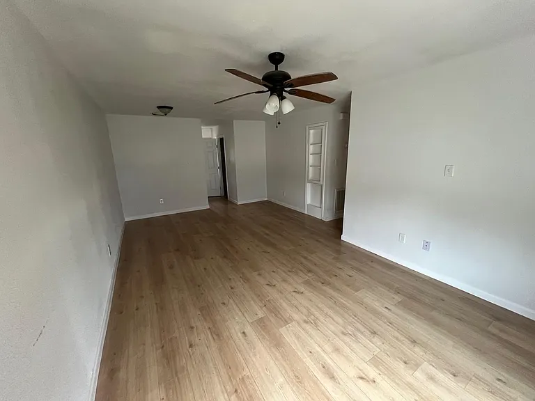 3907 Cinnamon Cove Dr — Photo 6