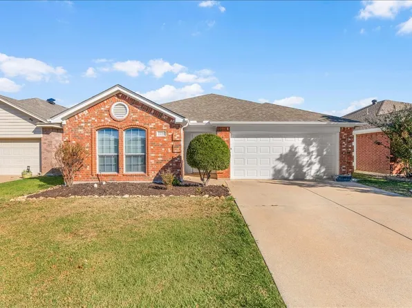 1156 Mustang Ridge Dr, Fort Worth, TX 76114