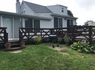 26 Rock Ridge Rd, Waterford, CT 06385