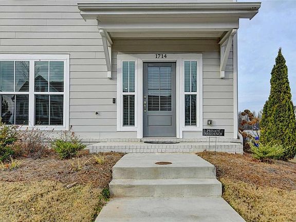 3rd image of 1714 Prospect Way SW