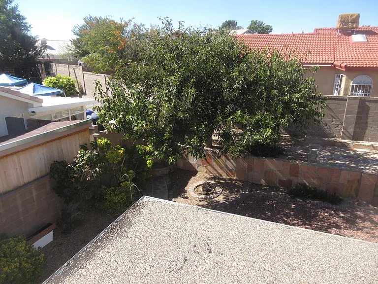 2111 Corte Del Caballo NW — Photo 46