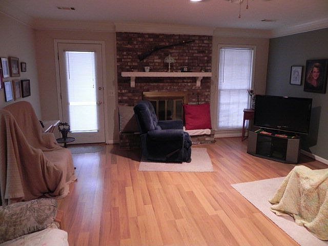 2nd image of 1406 Stanley Dr
