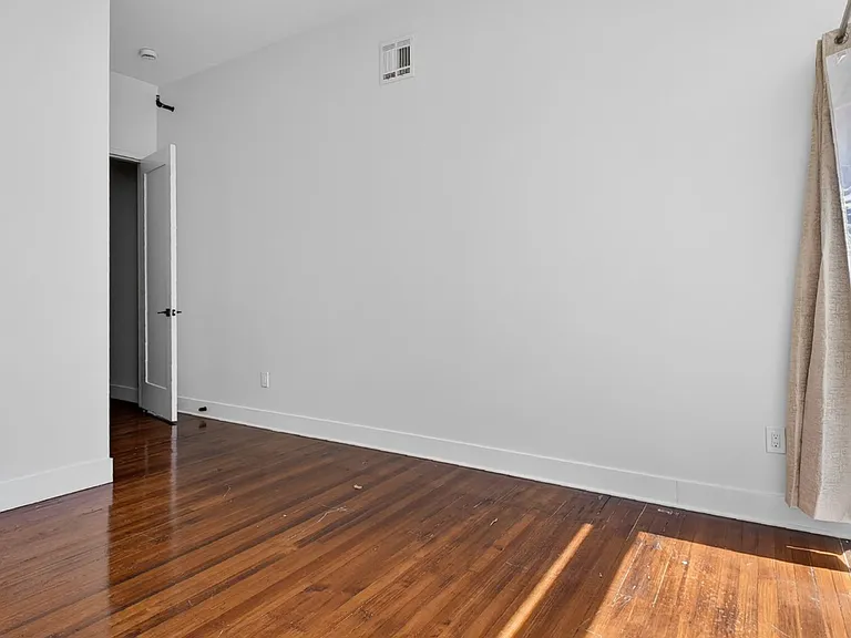 813 Chapel St — Photo 56