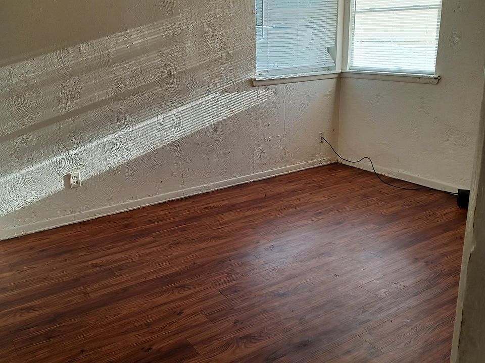 Bedroom #1