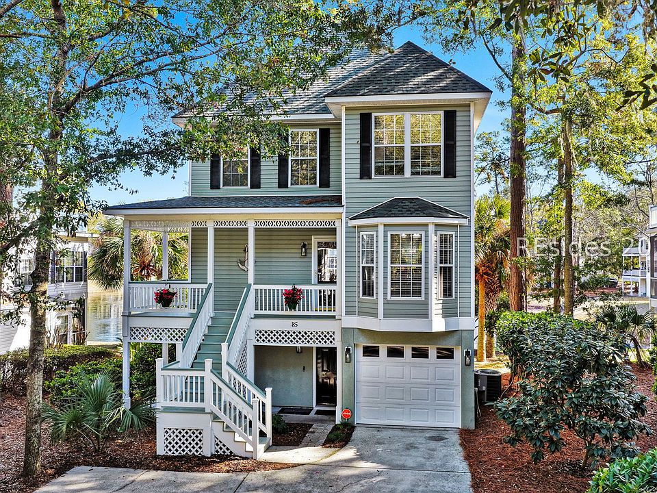 1st image of 85 Victoria Square Dr