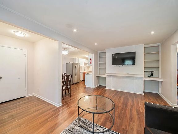 4th image of 1680 Horseshoe Dr #D