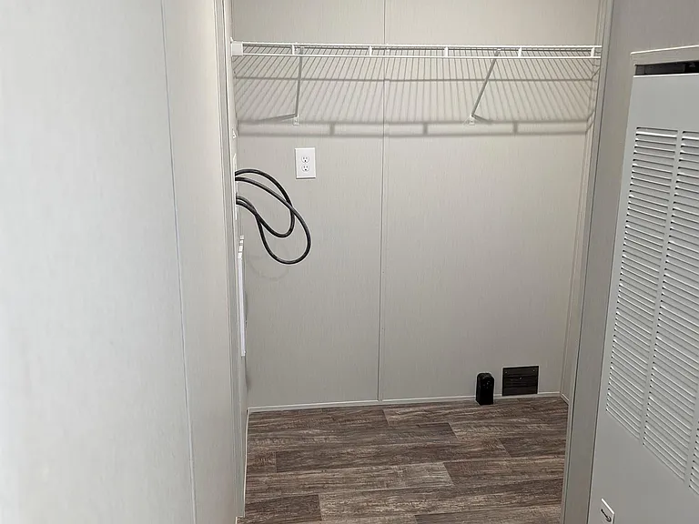 154 Callaway Ln — Photo 34