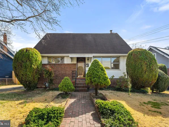 125 N Gladden St, Alexandria, VA 22304