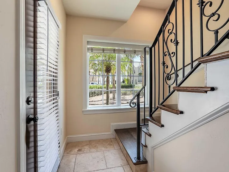 Entry 1st Floor