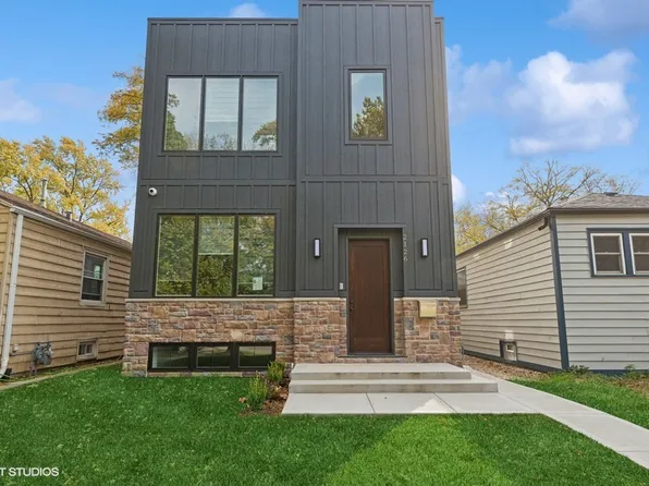 2126 Cleveland St, Evanston, IL 60202