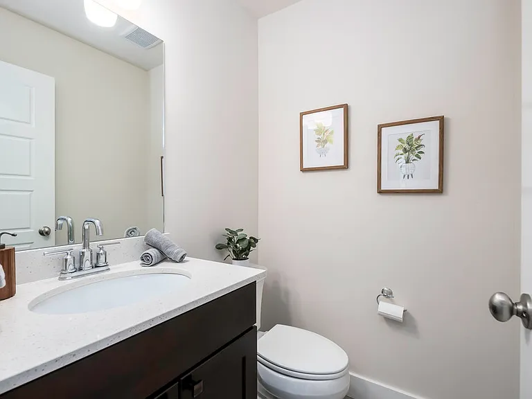 711 N Summit Dr — Photo 14