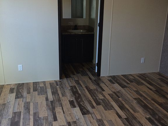 5th image of 865 Belle Aire St #65
