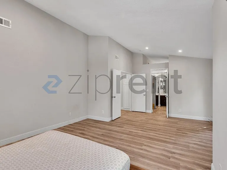 1240 Litchfield Ave — Photo 26