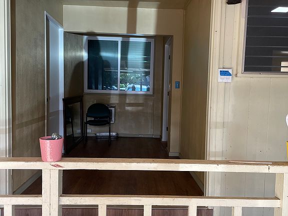 Entrance. Other unit occupant works in different island and only comes home about 2 weekends a month.