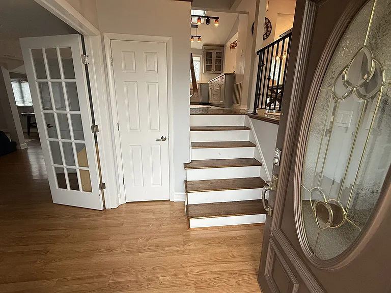9 Gibbs Rd — Photo 9