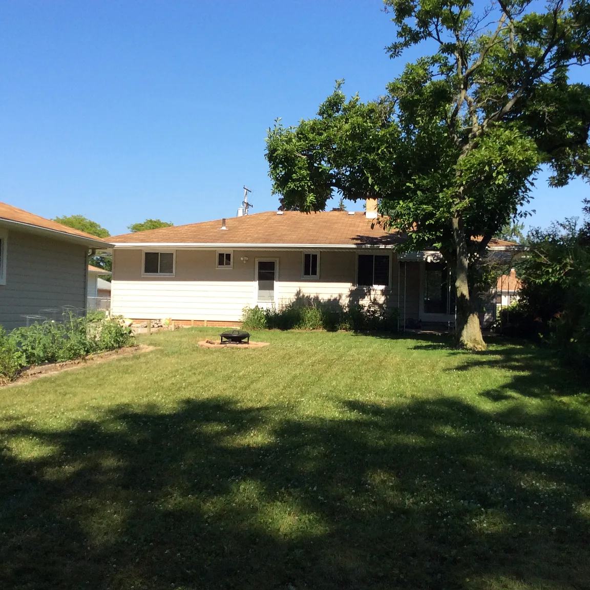4066 River Ln photo 1
