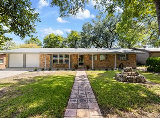 8002 Briargate Dr, San Antonio, TX 78230